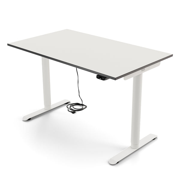 Der Yaasa Desk Basic S in der Farbe Weiß und Größe 120 x 70 cm.