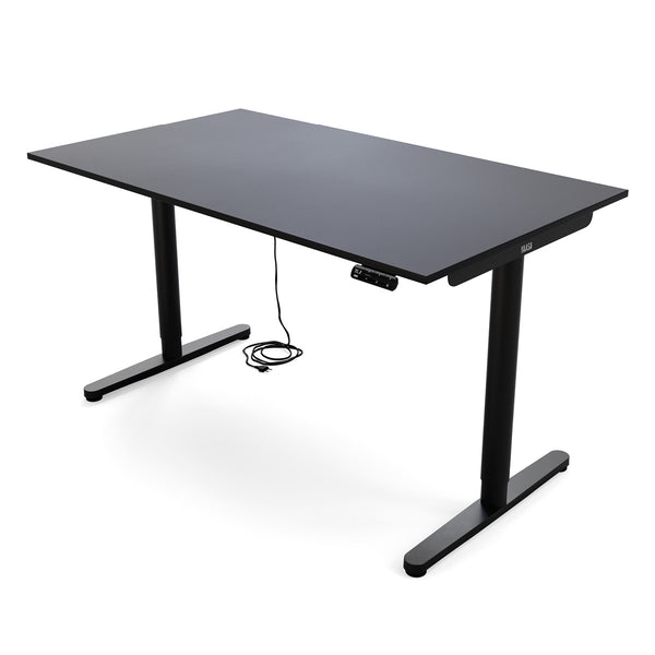 Yaasa Desk Essential in der Größe 140x80 und Farbe Anthrazit auf weißem Hintergrund